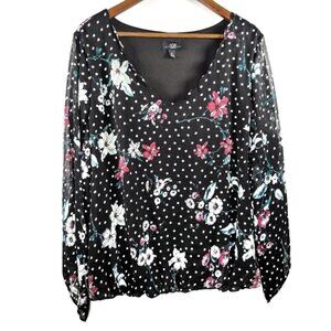 4/$25 AGB Scalloped Black Floral Blouse Size 3X
